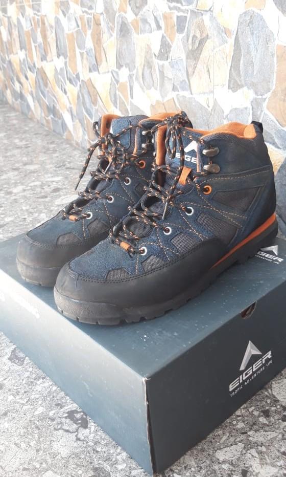 Dijual Cepat Sepatu Eiger Natoas 2 0 Jarang Dipakai Nego Alus Fesyen Pria Sepatu Sepatu Boot Di Carousell