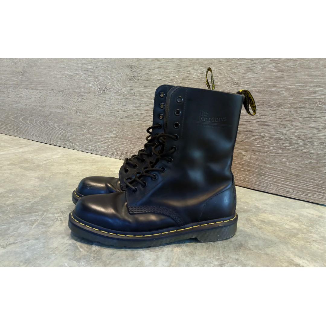 dr martens 10 holes
