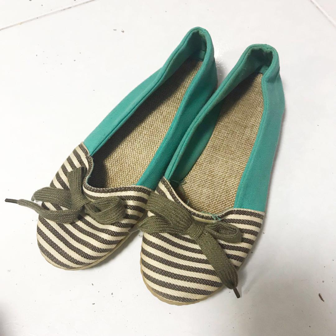emerald green shoes flats