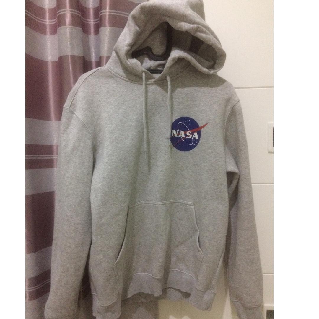 Jacket Hoodie H M With Motif Nasa Fesyen Pria Pakaian Atasan Di Carousell