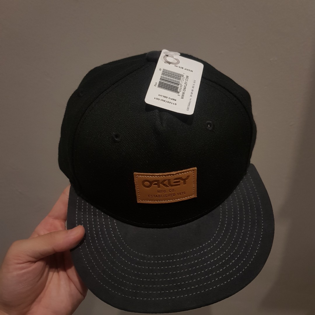 Oakley Cap Brand New, Men's Fashion, Watches & Accessories, Cap & Hats ...