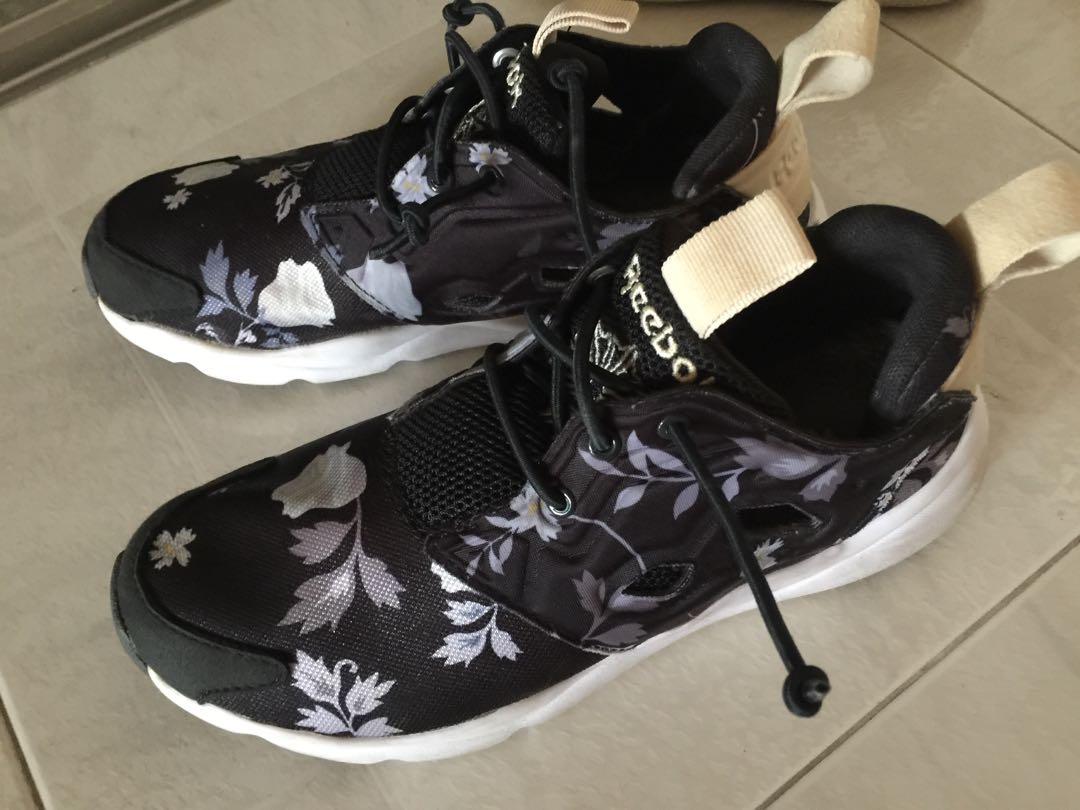 Floral store reebok sneakers