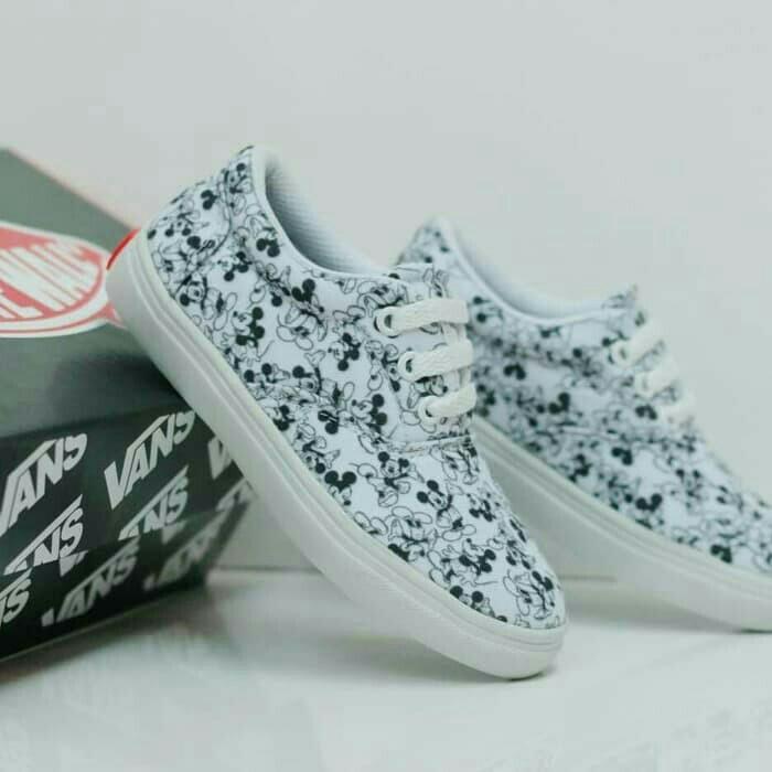 Sepatu Anak Vans Authentic Babies Kids Others On Carousell