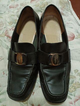 Ferrigamo shoes