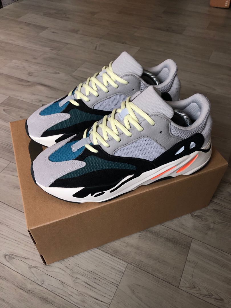 yeezy boost 700 size 9.5