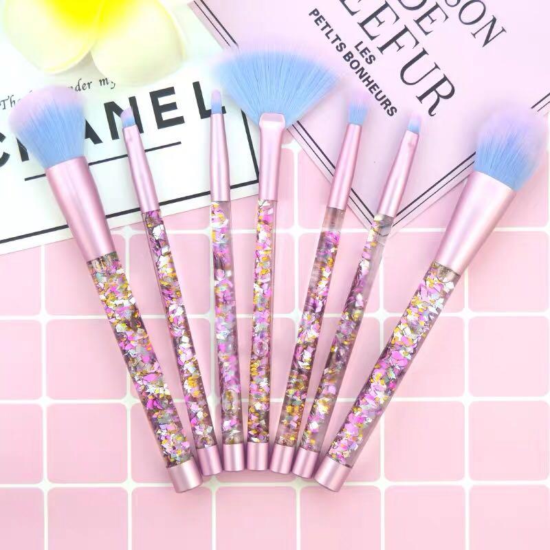 7PCS Liquid Glitter Makeup Brush Set W/ GLITTER POUCH , Beauty
