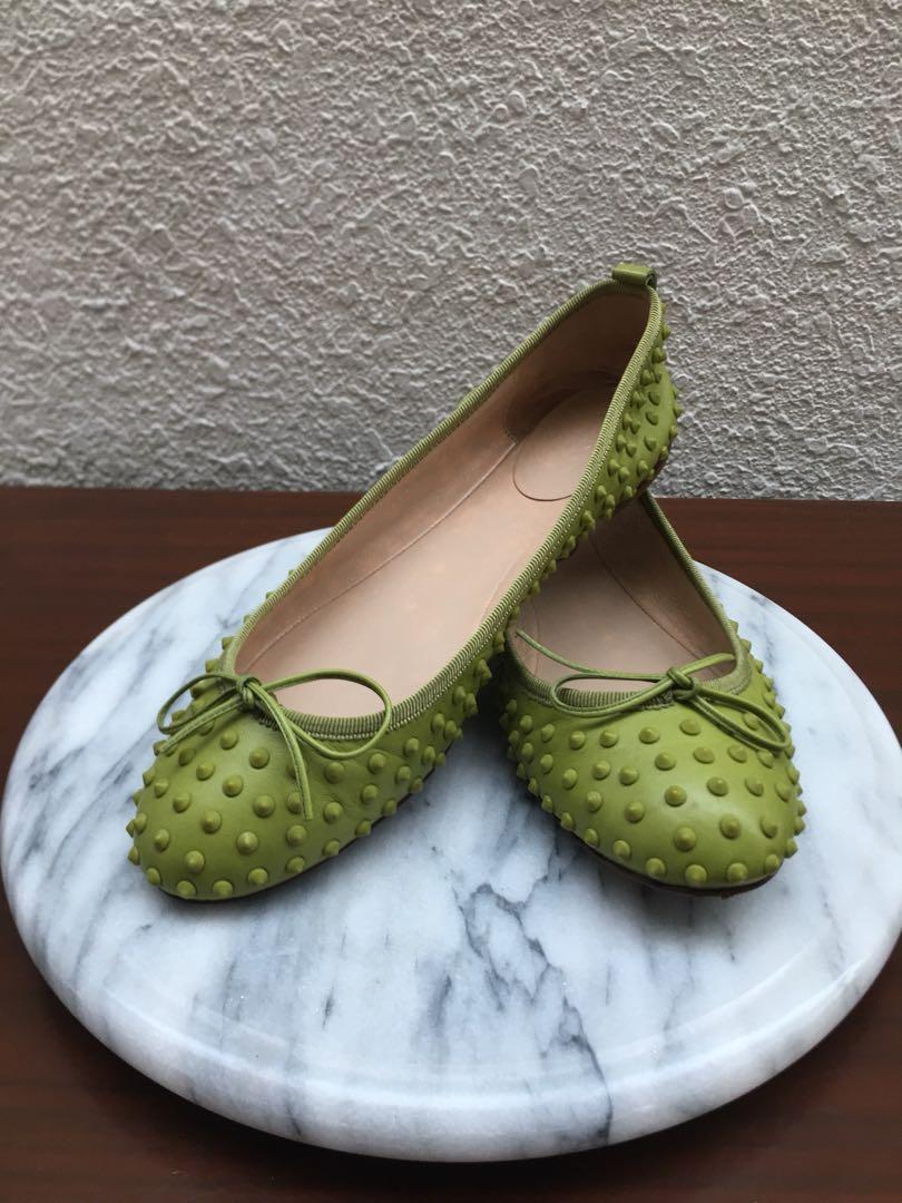 lime green flats