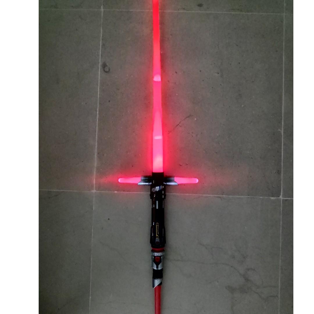 Star wars the force awakens kylo ren clearance deluxe electronic lightsaber