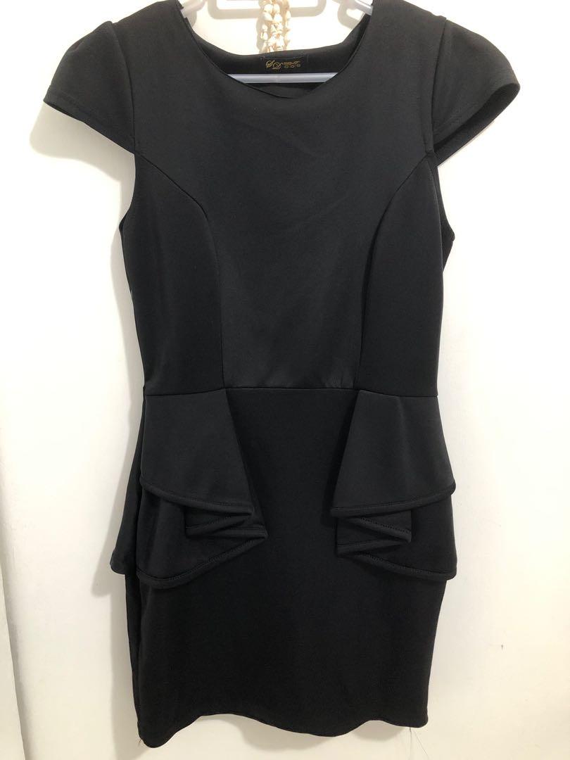 Black Dress / Office Dress (Category: Dresses) located in San Juan City. Submitted by am_001 (Listing ID 234989417, Image 3). Description: Not the cheap type. Fabric is thick and can be stretched a bit. Very flattering when worn! 😍😍 RFS: I have decided to work from home! 😂🌟 PM me your offers! ♥️.