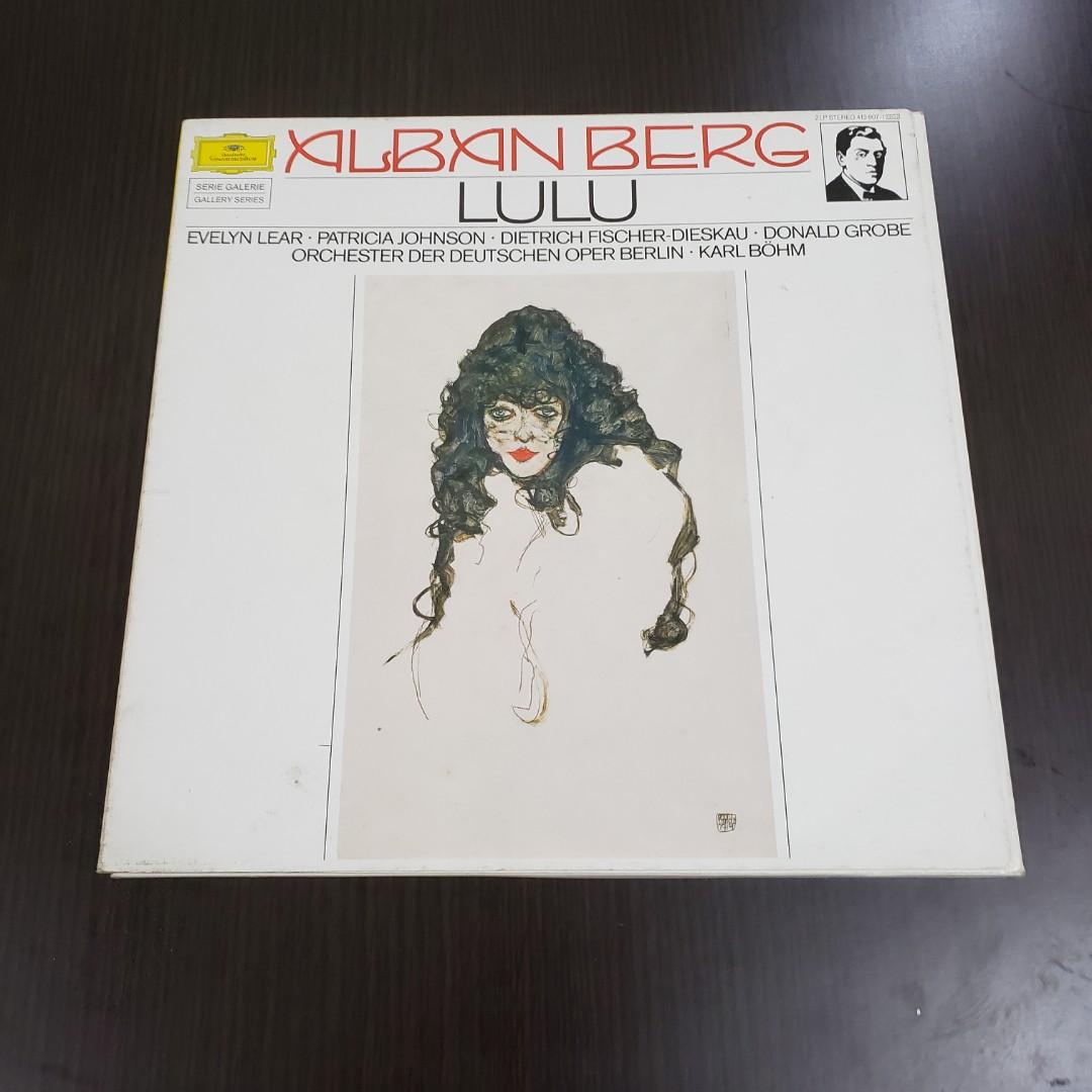 Box set of two Alban Berg Lulu Evelyn Lear Dietrich Fischer-karl Bohm 2LP Deutsche Gramophon古典音樂 黑膠唱片 （分類：音樂與媒體 - CD 及 DVD）位於 Hong Kong。 由 goodkck 提交（商品編號 235040983，圖片 1）。簡介： *新舊程度，封套請看圖片，唱片從外觀看大約8成新淨 *舊唱片小瑕疵難避免 *完美主義者勿投!🙅‍♂️ *只限港鐵屯門站面交(收現金) 或 順豐速遞 (到付) *付款方面，寄貨前請先銀行轉帳，當確定已收 到款項，貨品才送出! 如海外買家購買，請先聯絡我! *如果有疑問，請先詢問才購買!🙏😊。