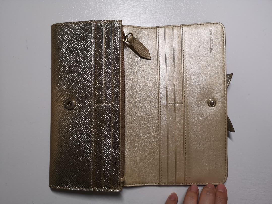 Burberry Wallet Women s Fashion Bags Wallets Purses Pouches on Carousell