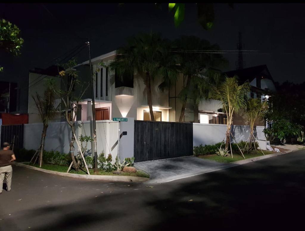 Dijual Rumah Mewah Ada Kolam Renang Di Pondok Indah Properti Dijual Di Carousell