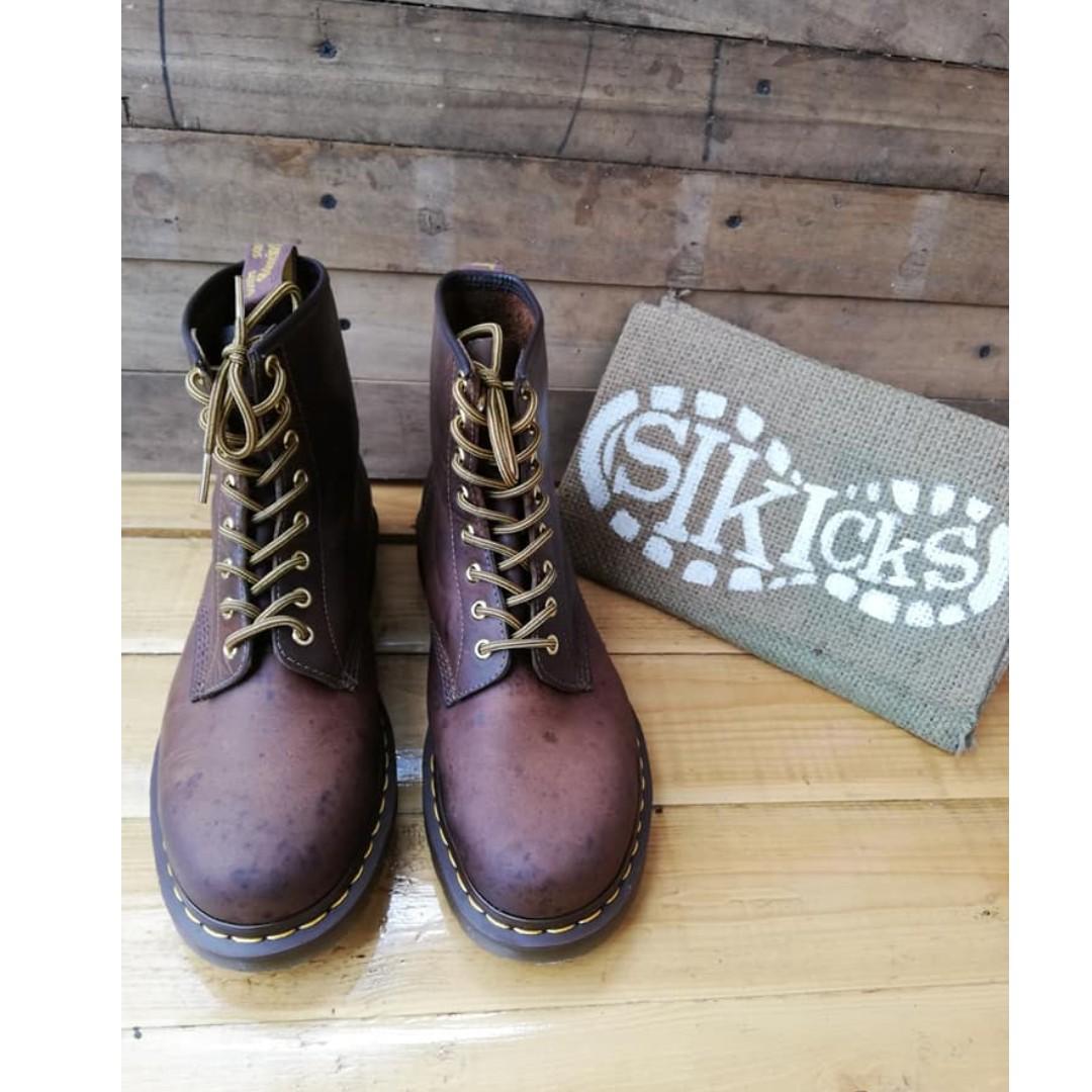 dr martens 1460 crazy horse