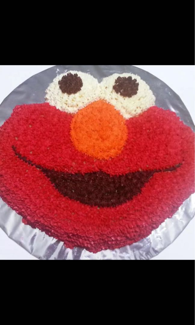 Elmo cake pans top