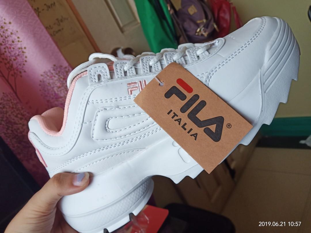 FILA DISRUPTOR 2 for women s shoes Korean Women s Fashion