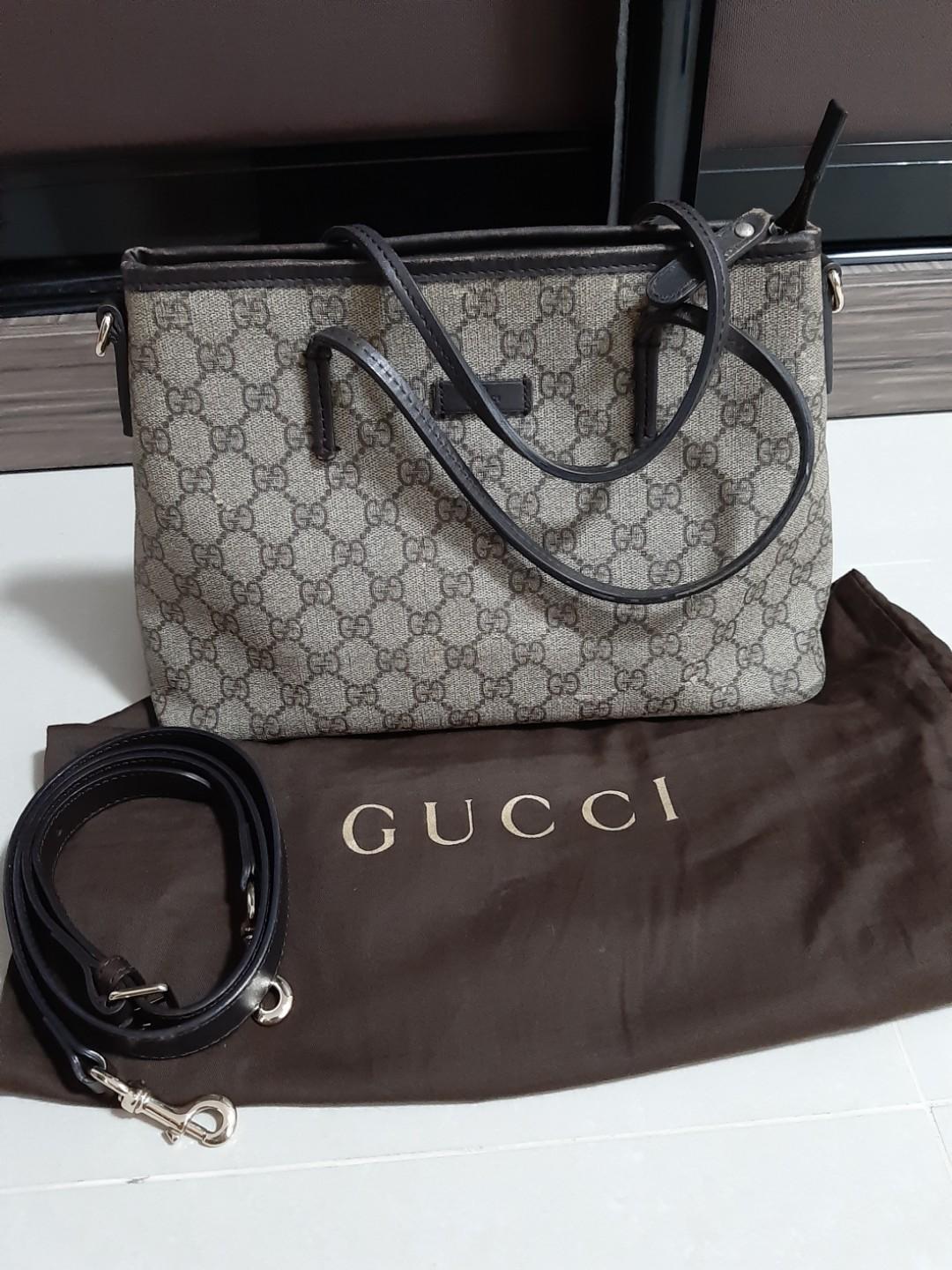 om Guvernør Destruktiv Gucci GG Supreme Tote Bag, Luxury, Bags & Wallets on Carousell