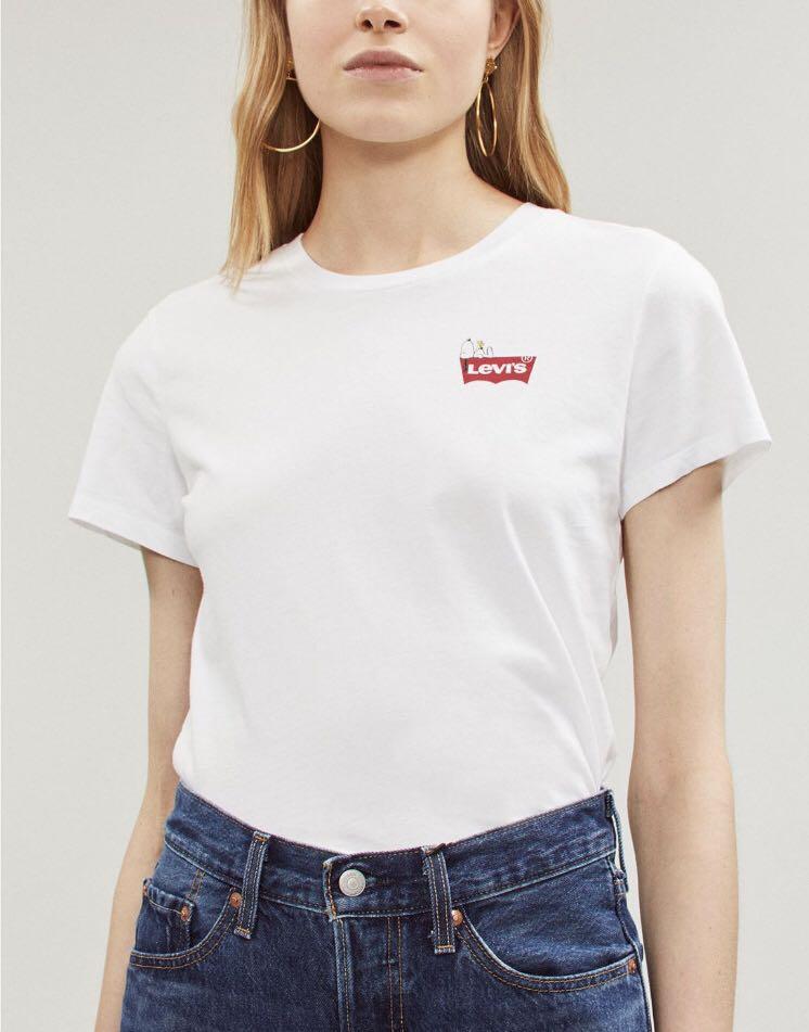 levis snoopy tee