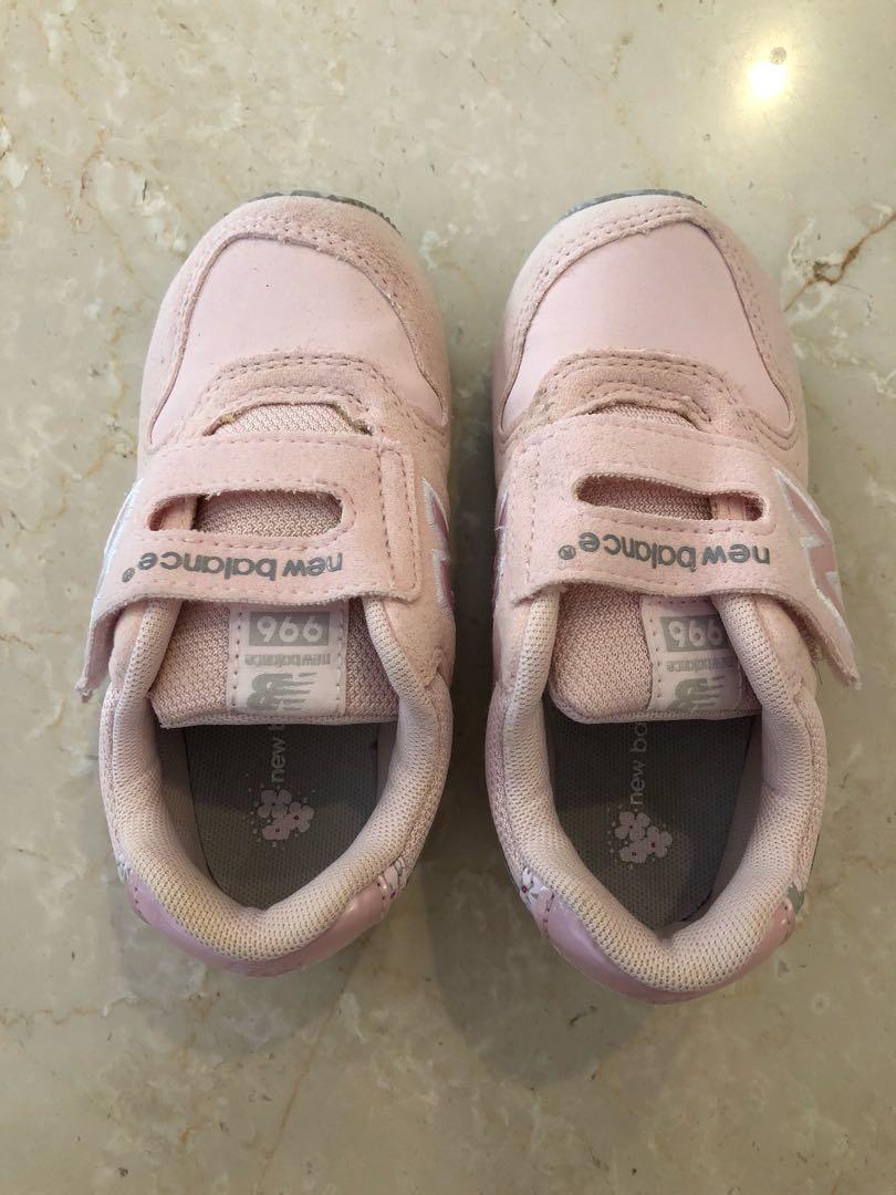 NEW BALANCE 996 Pink Kids Sneakers Size US9 EUR26 15CM