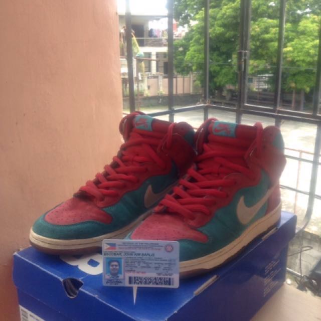 nike bloody gums