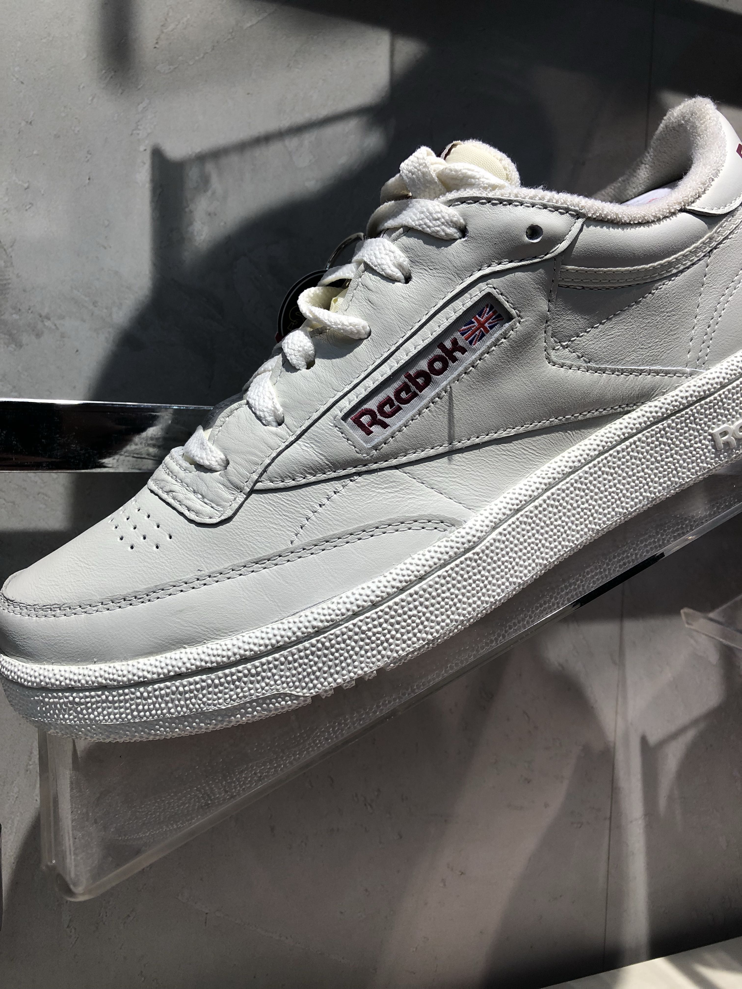 Reebok white club discount c 85 mu trainers
