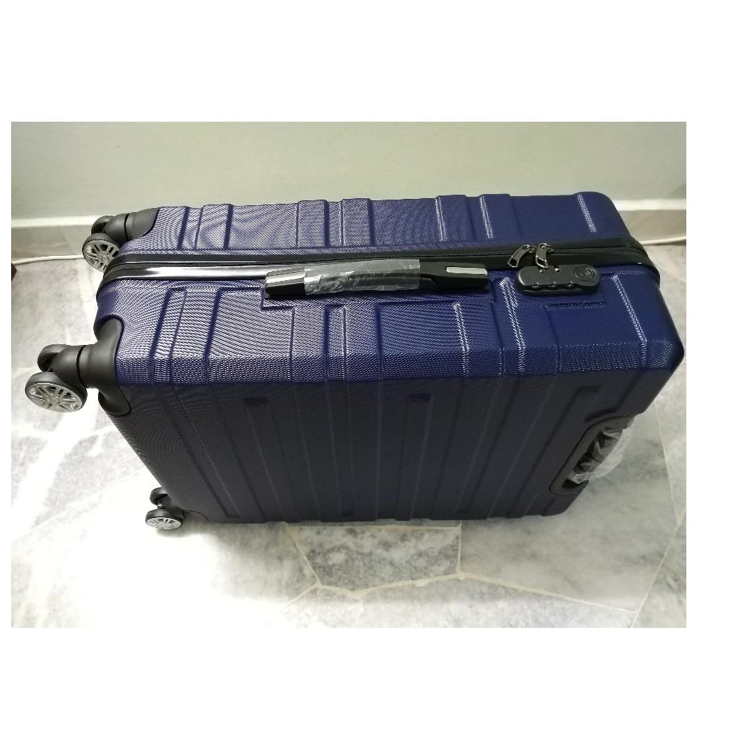 ricciardo luggage price