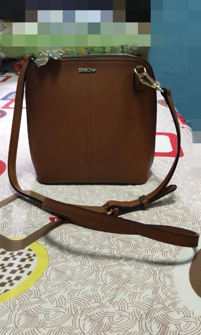 sembonia sling bag