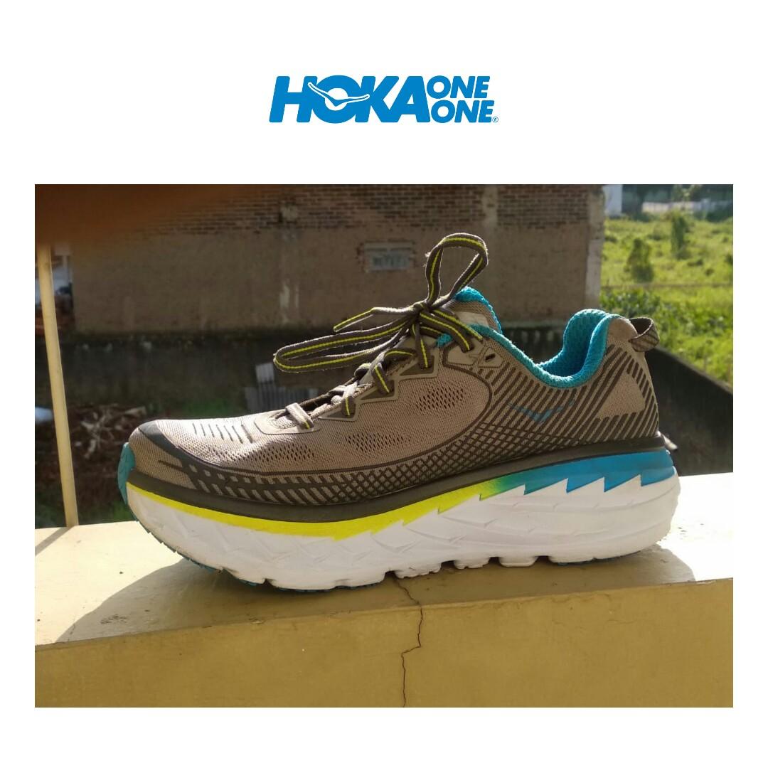 Sepatu Hoka One One Bondi 5 Fesyen Pria Sepatu Sneakers Di Carousell