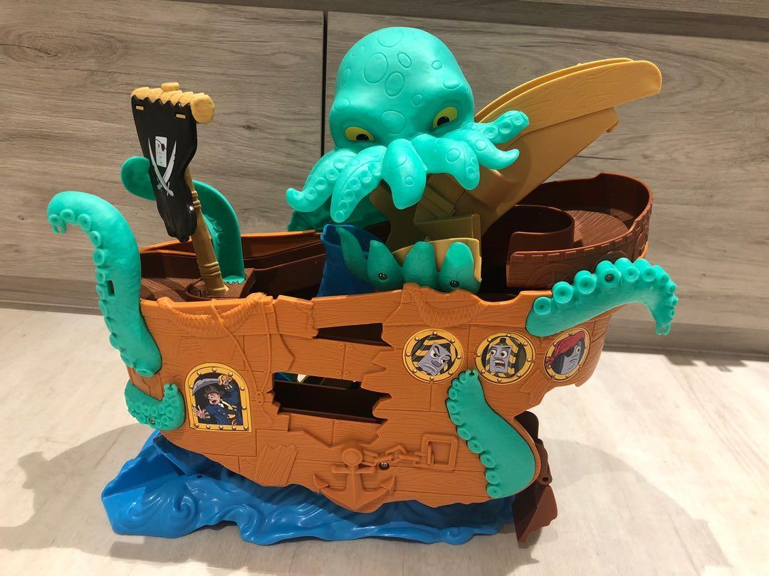 Thomas the store train pirate ship