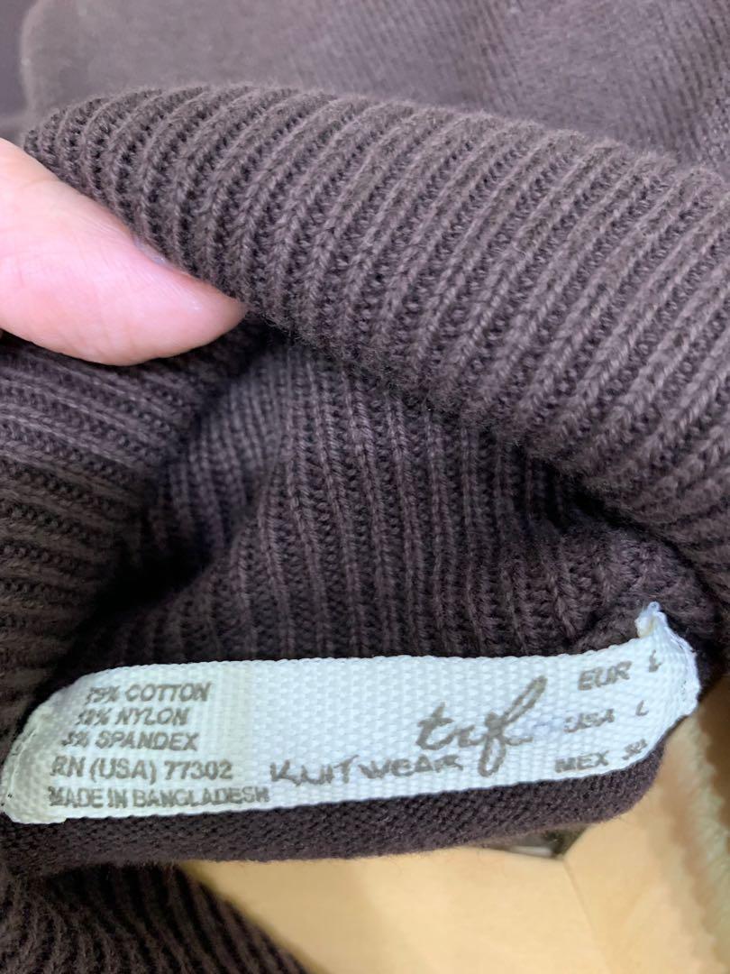 Zara brown turtle neck knit wear (Category: Others Tops) located in Quezon City. Submitted by starg888 (Listing ID 235009314, Image 2). Description: Zara brown turtle neck knit wear Brown Sz: large.