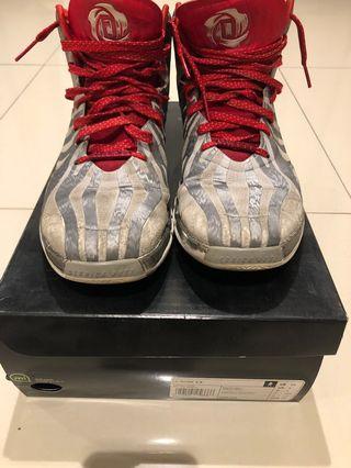 Derrick rose basketball shoes