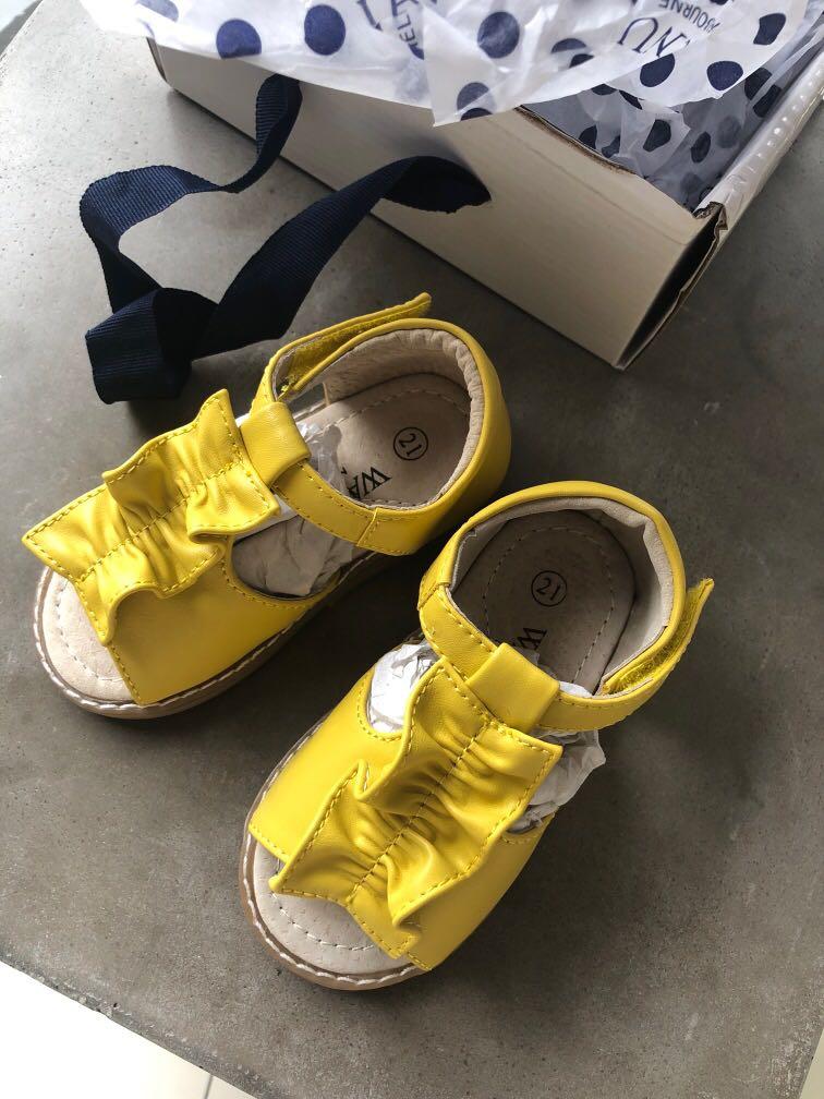 girls yellow box sandals