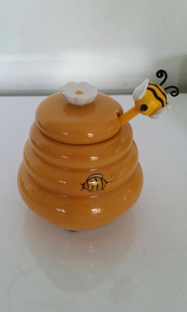 Bee & Hive Container, Everything Else on Carousell