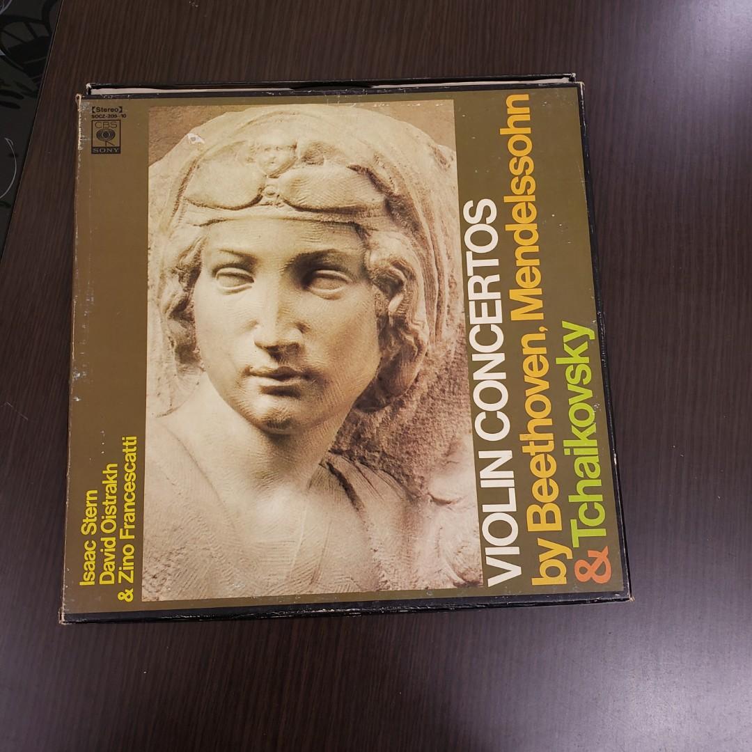 Box set :VIOLIN CONCERTOS by Beethoven. Mendelssohn &Tchaikovsky 古典音樂 黑膠唱片 （分類：其他周邊）位於 Hong Kong。 由 goodkck 提交（商品編號 235199612，圖片 1）。簡介： 溫馨提示: 必需在本場選購足夠20張黑膠唱類以上的條件，否則不確認交易的! Buyer need to buy records full 20 pieces or more in our shop if buyer want to buy it. Otherwise, this transaction is unsuccessful.。