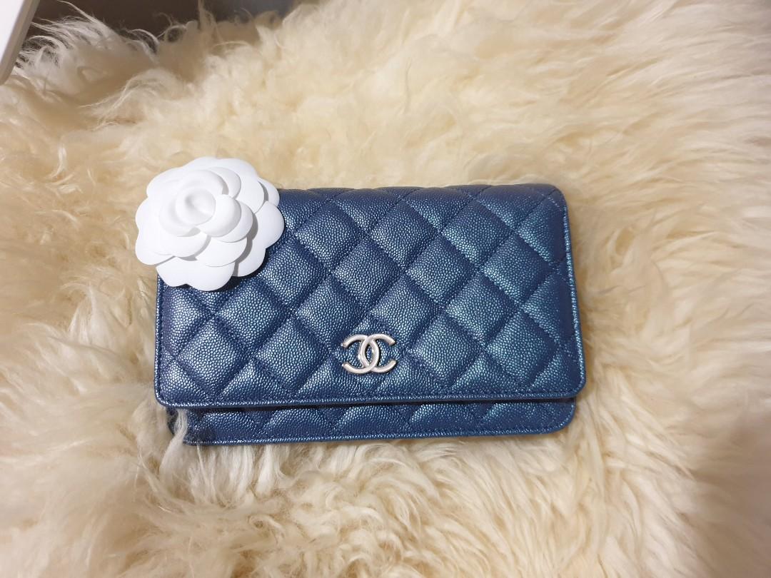19S Chanel medium zippy wallet in irridescent blue caviar, Luxury, Bags &  Wallets on Carousell