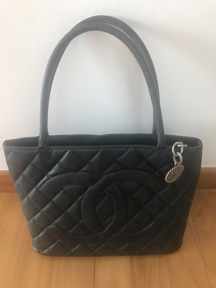 chanel medallion tote bag