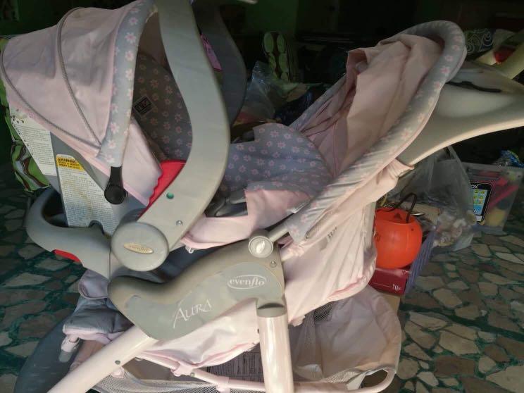 Evenflo Aura stroller woth car seat