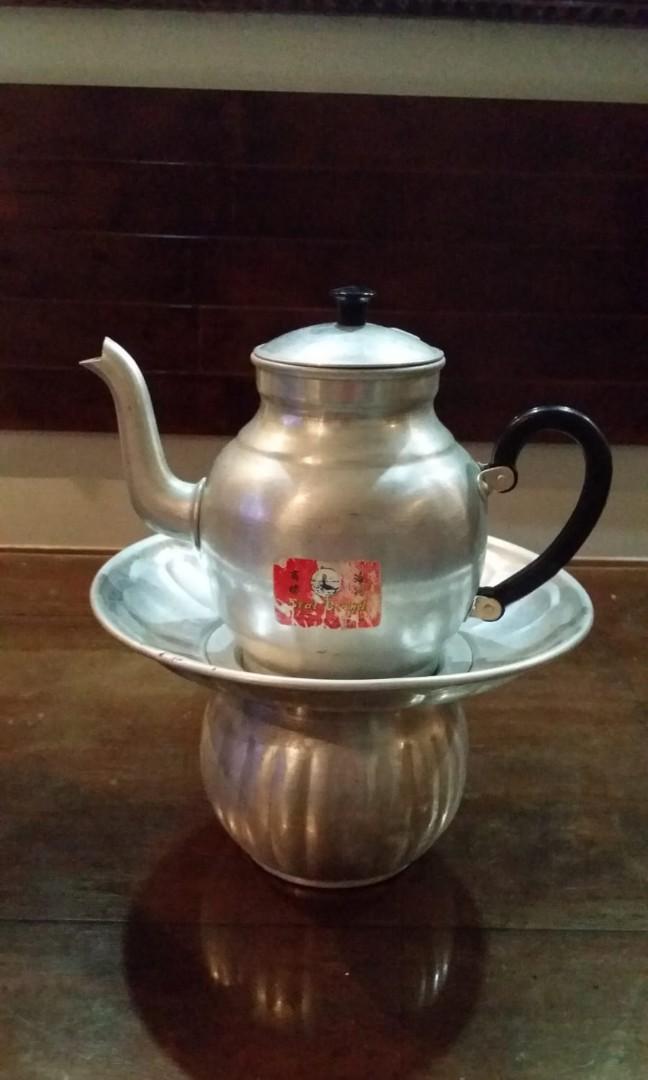 Fast Deal Preloved Vintage Kendi Vintage Teko Vintage Teapot For Hand Wash Tempat Basuh Cuci Tangan Furniture Home Living Kitchenware Tableware Coffee Tea Tableware On Carousell