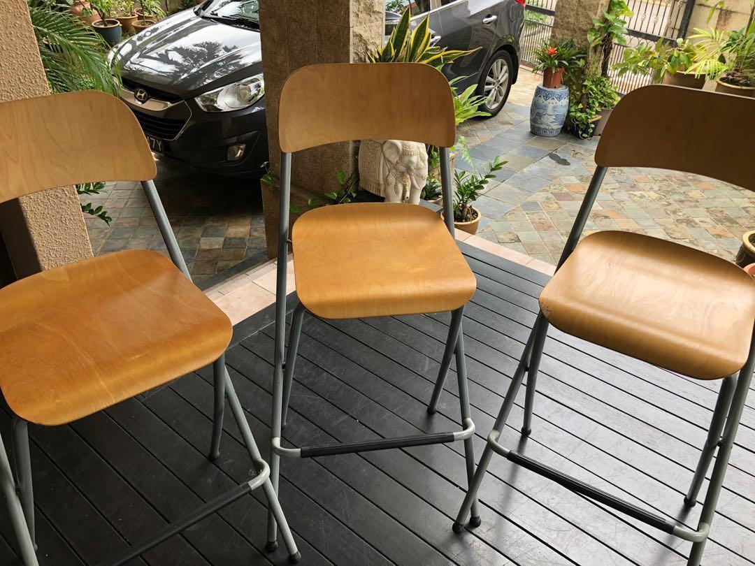 Folding barstools / counter high chairs natural wood color, Furniture