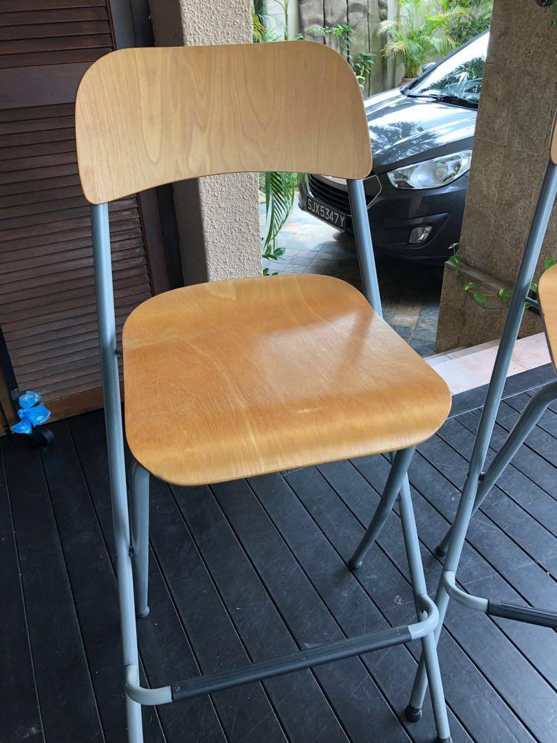 Folding barstools / counter high chairs natural wood color, Furniture
