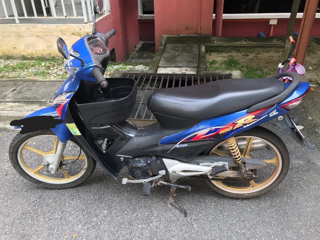 honda wave 100 street bike