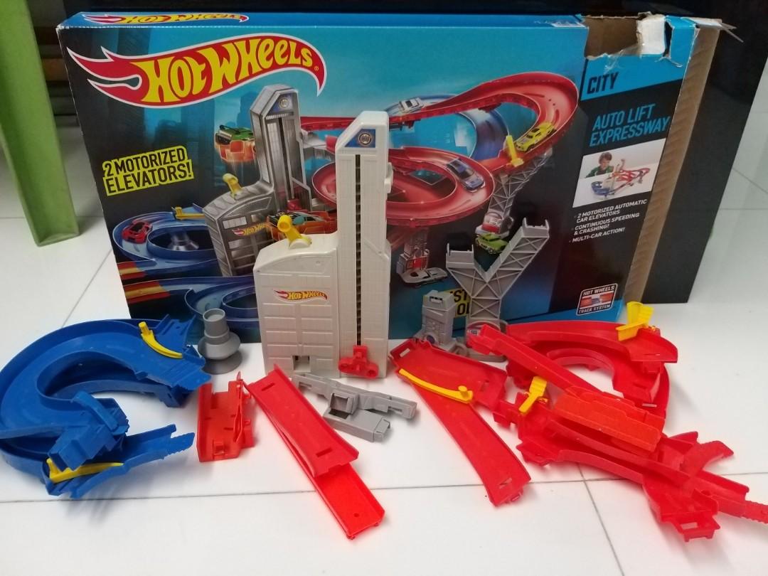 Hotwheels 2 motorized elevators Hobbies Toys Toys Games on Carousell