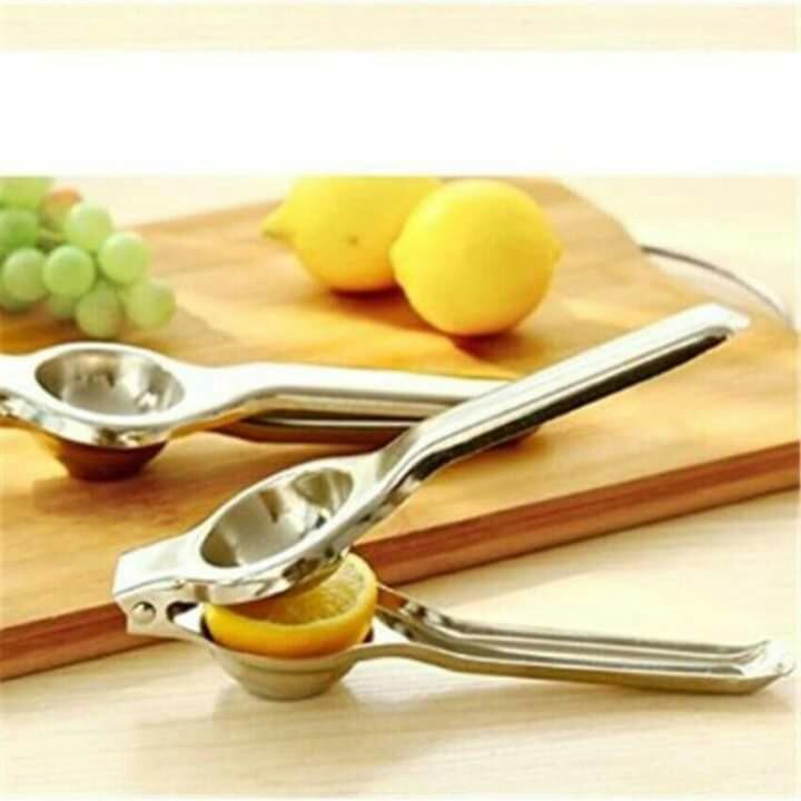 Lemon squeezer (Category: Other Kitchen Appliances) located in Quezon City. Submitted by rigelsfashiononline (Listing ID 235286850, Image 1). Description: .