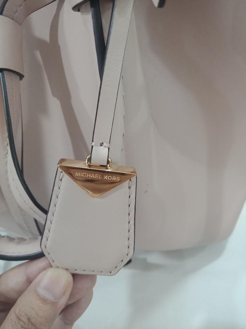 Michael Kors MD bucket bag