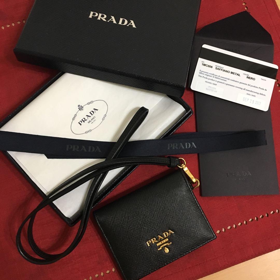 Prada Saffiano 防刮牛皮黑色識別證卡夾 名牌精品 精品配件在旋轉拍賣