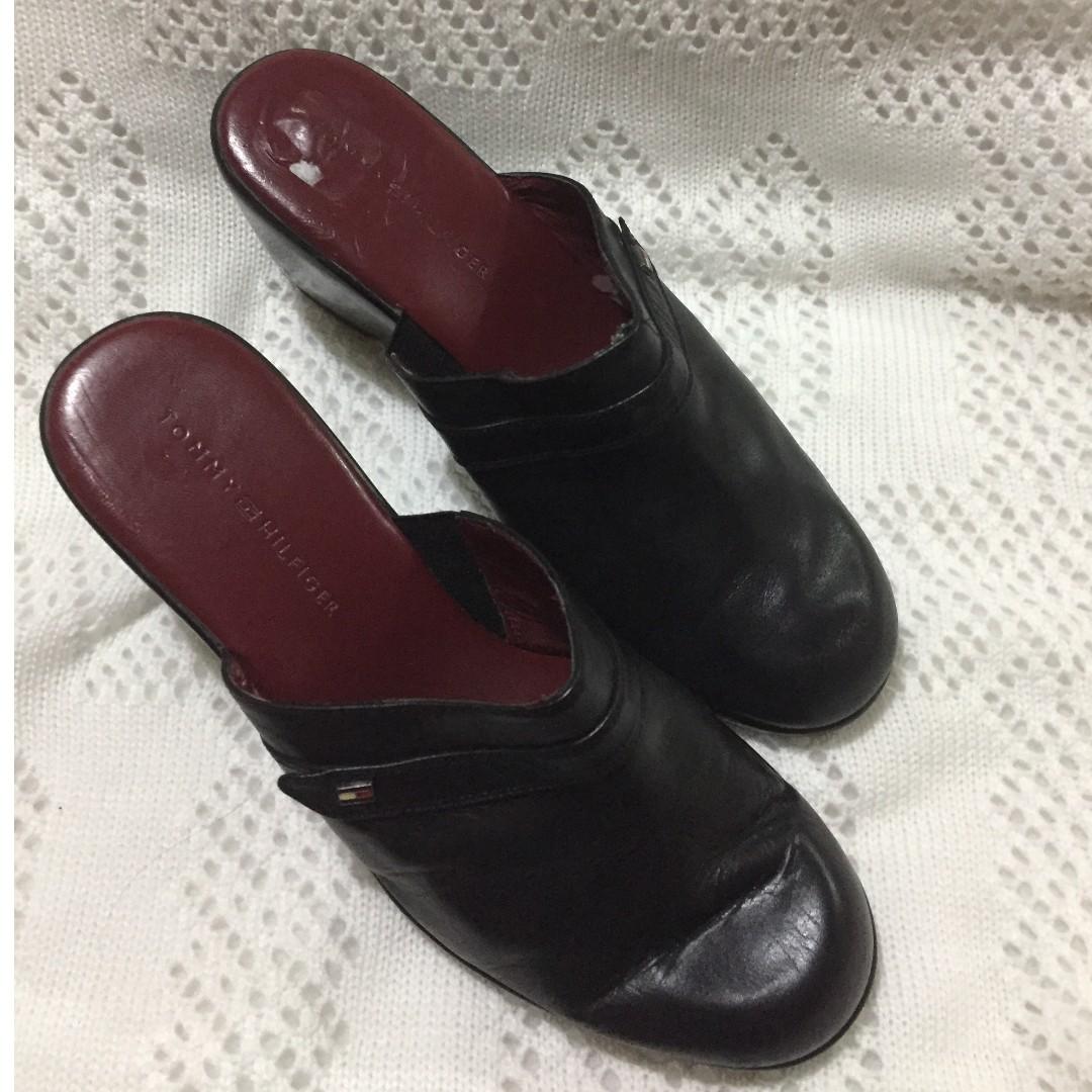 hilfiger clogs