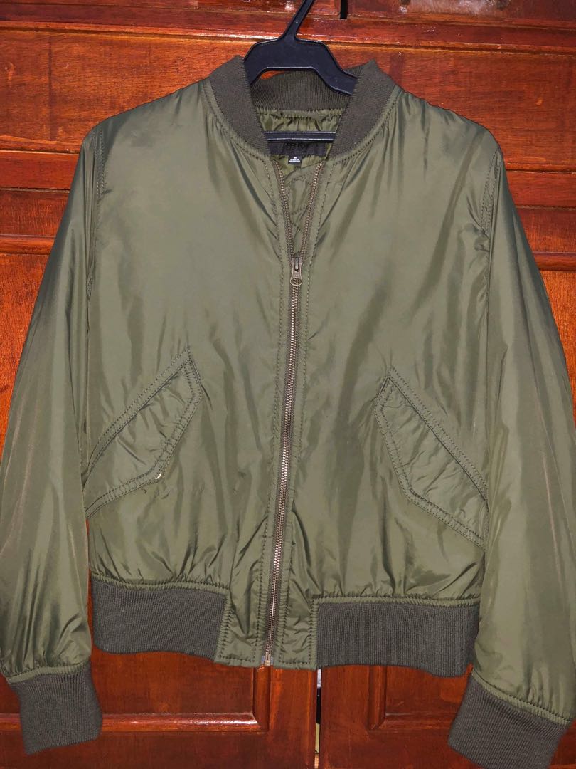 Uniqlo Bomber Jacket (Olive Green), Women's Fashion, Coats, Jackets and ...