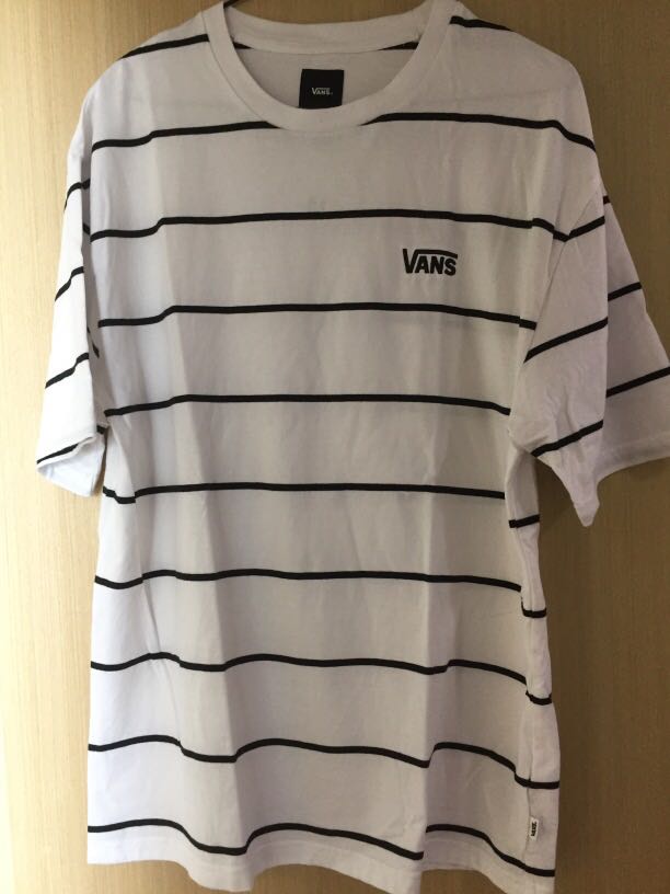 vans white tee