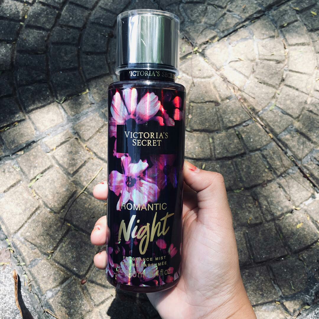 Victoria secret store romantic night perfume