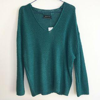 Urban Outfitters V Neck Sweater Sz XS