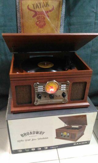 Bauhn Australia Wooden Vintage Retro Style Vinyl Turntable Cassette Deck CD Am Fm Radio USB Recorder Player Entertainment System